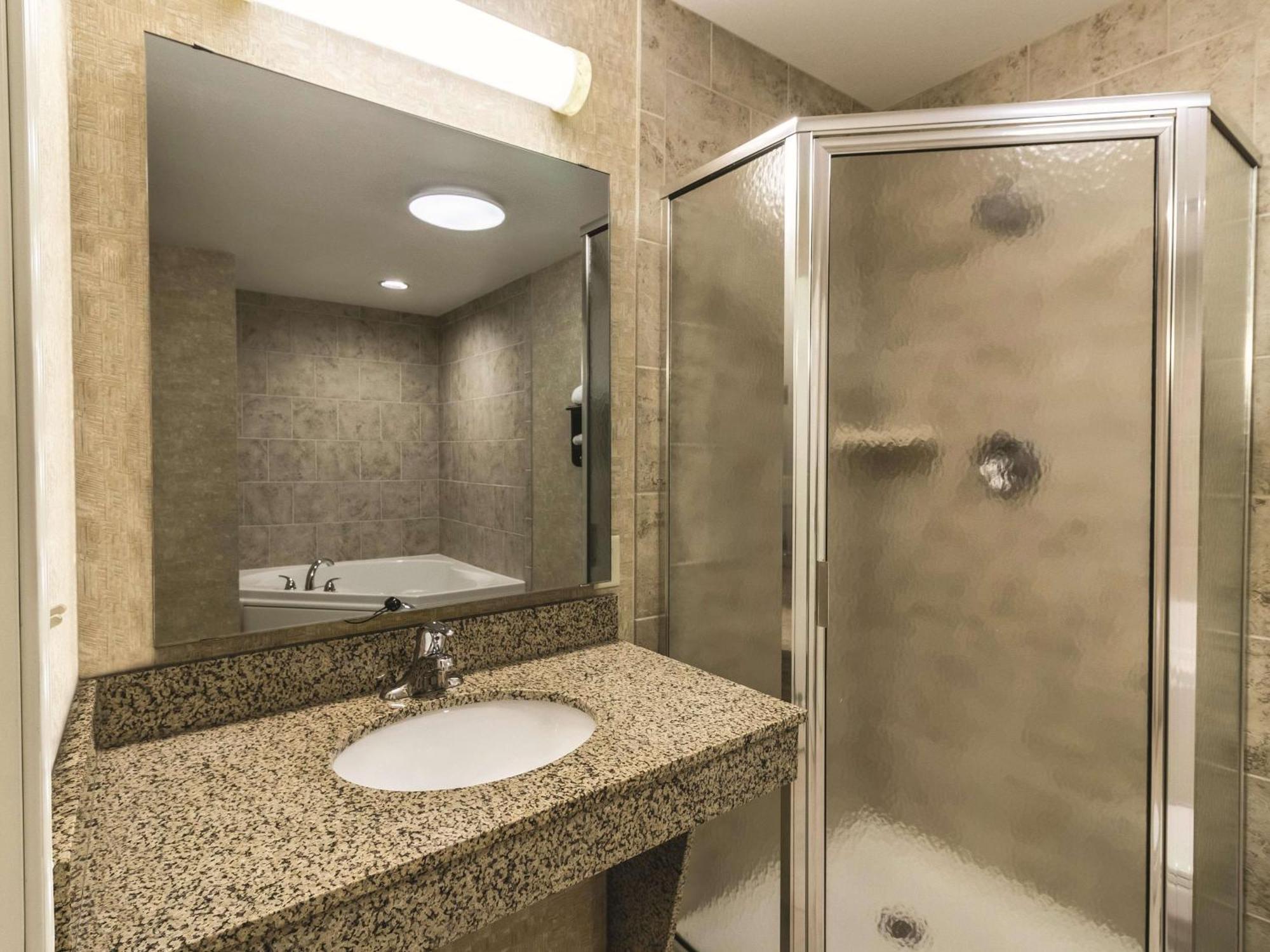La Quinta By Wyndham Fargo-Medical Center Hotel Luaran gambar